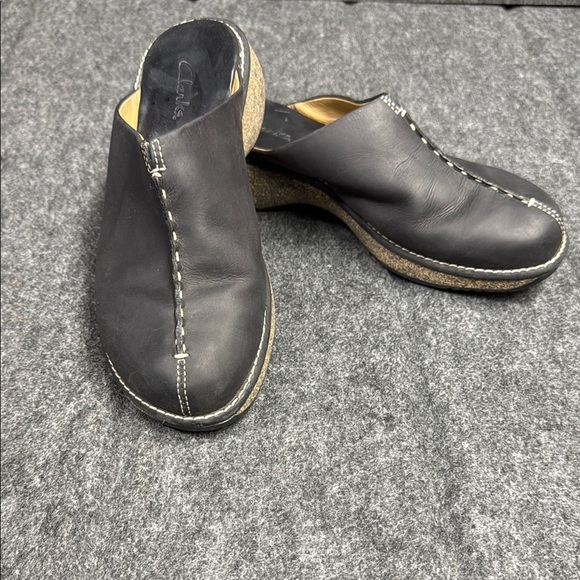 Clarks Shoes - Clarks Black Loafers Slip-Ons Minimalist Design